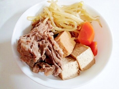 厚揚げとにんじんともやしで　肉豆腐